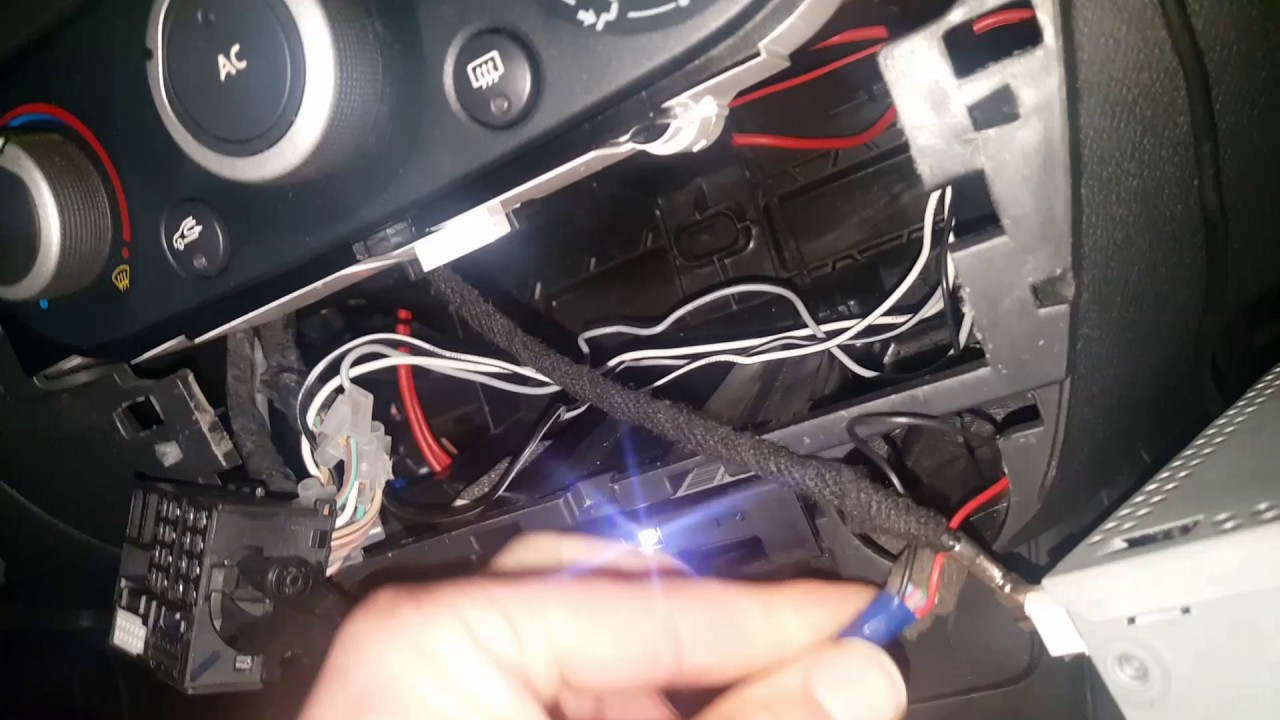 Renault megane 3. Instalacao subwoofer radio de origem