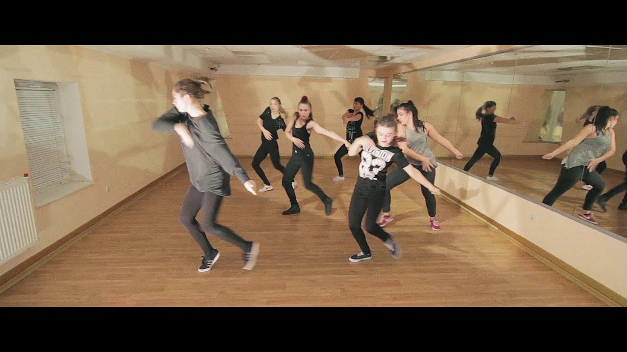 Quest Pistols Show &ndash; Пришелец | Maasai Dance school  Choreography by Julia Gulian