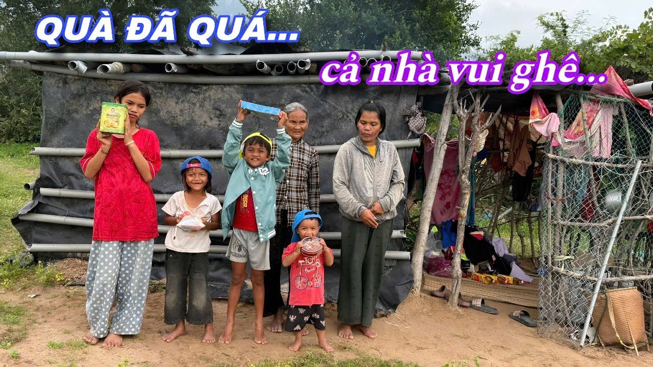 Đem M&Oacute;N QU&Agrave; HẠNG SANG từ MỸ l&ecirc;n tặng cho gia đ&igrave;nh ngh&egrave;o tr&ecirc;n n&uacute;i xem họ PHẢN ỨNG ntn../673