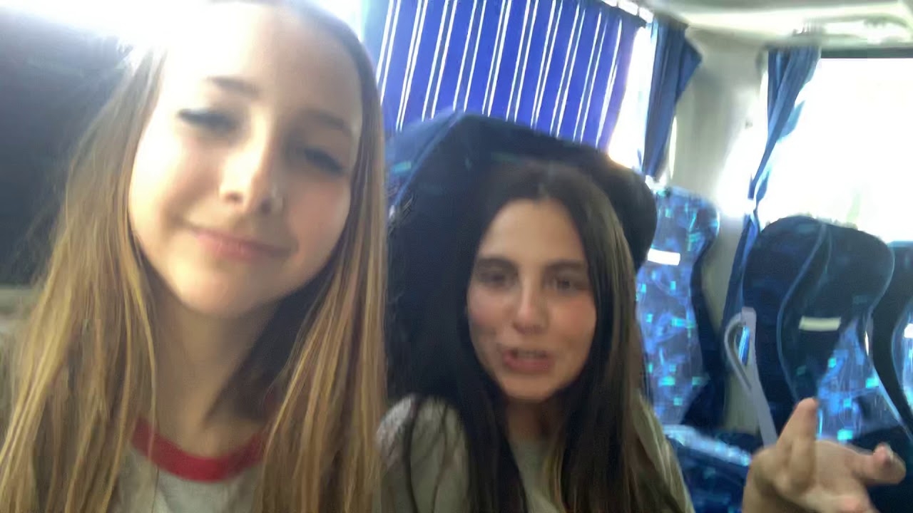 Sick on the bus 🤮✌🏼😵