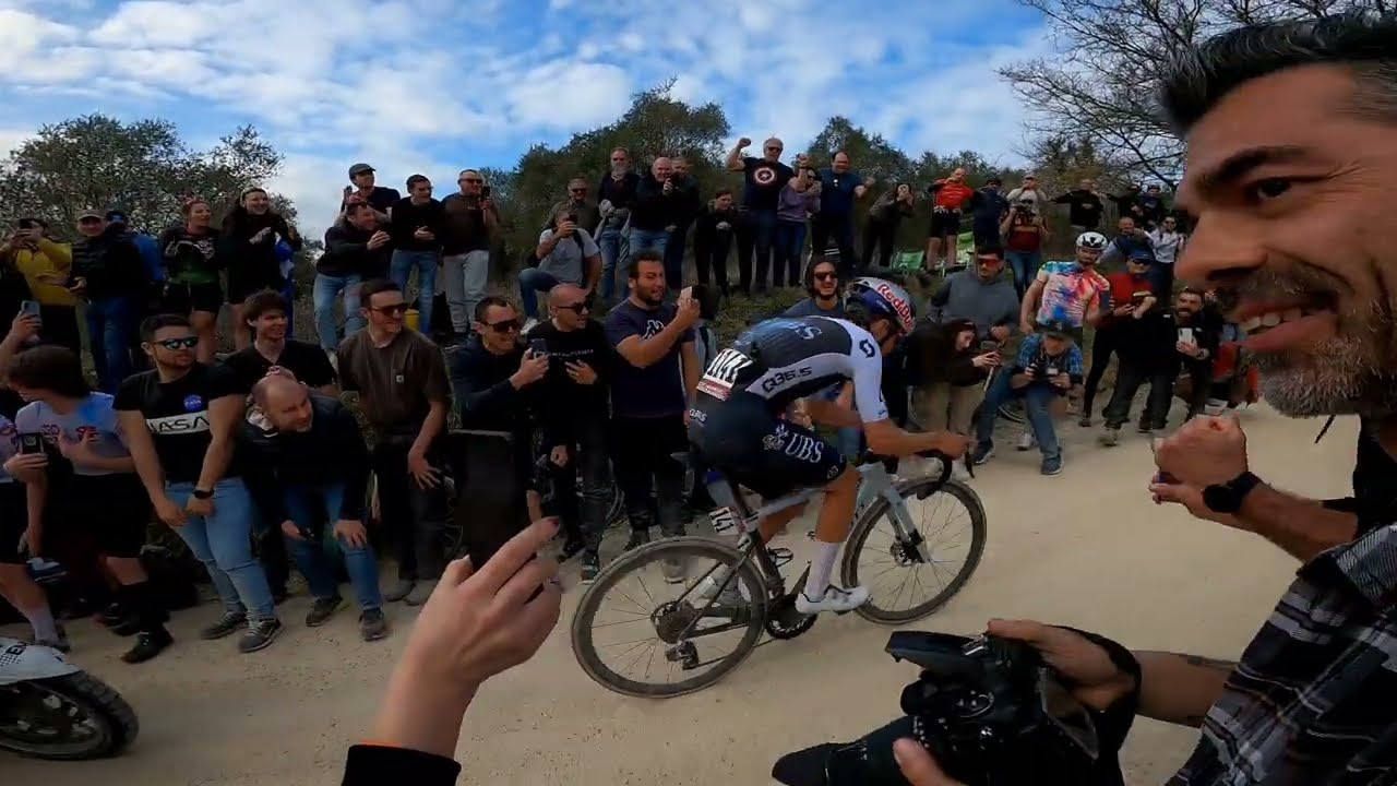 LA STRADE BIANCHE 2025 - LIVE @ LE TOLFE #stradebianche #letolfe #tadejpogacar #tompidcock