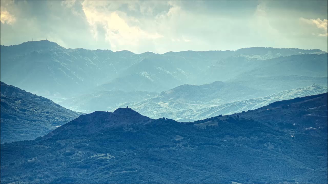 Clive Vaz -  Floating On Kushi Mountains