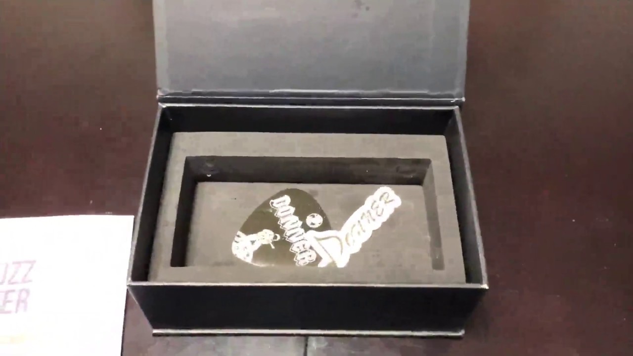 Donner Fuzz Seeker Classics Octave Fuzz Effect Pedal For Guitar and Bass Review