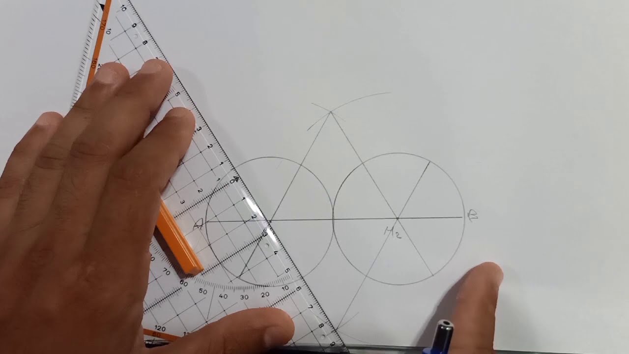 طريقة رسم القطع الناقص بأستخدام الفرجار