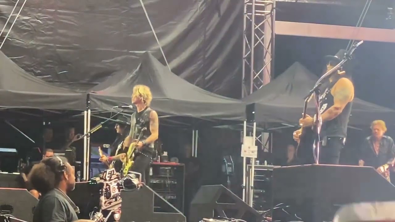 Guns N Roses - Sweet Child O' Mine live Istanbul @gunsnroses