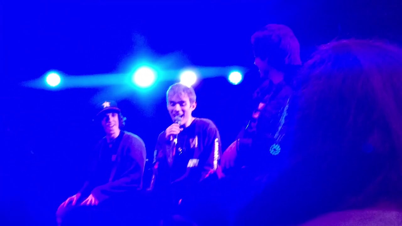 Waterparks Q&A - Geoff showing us his daughter’s first word