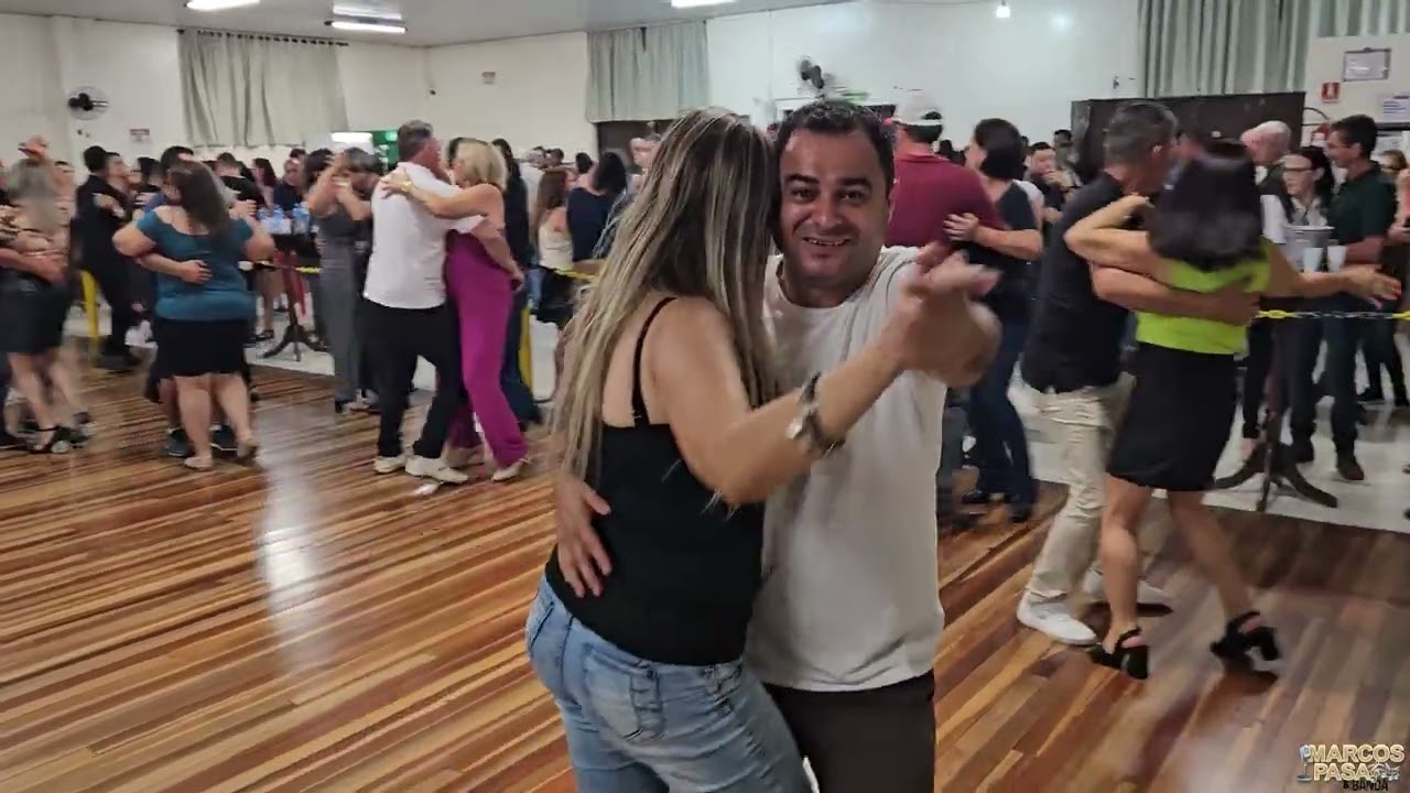 Arrastando o P&eacute; com Marcos Pasa no Forr&oacute;