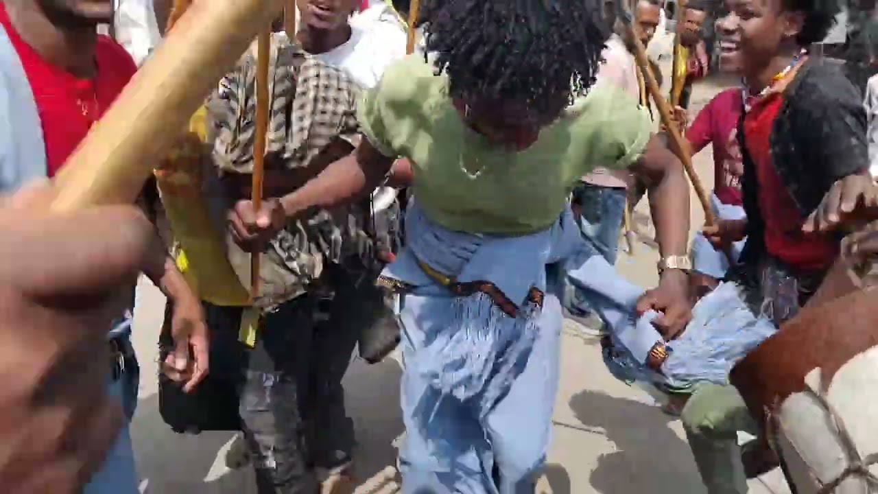 ናመወዳእታ ክፋል በዓል መስቀል ራያ ኩኩፍቶ ''ሁራ ዶቦላትና'' #subscribe_share_like @RayaTV-21