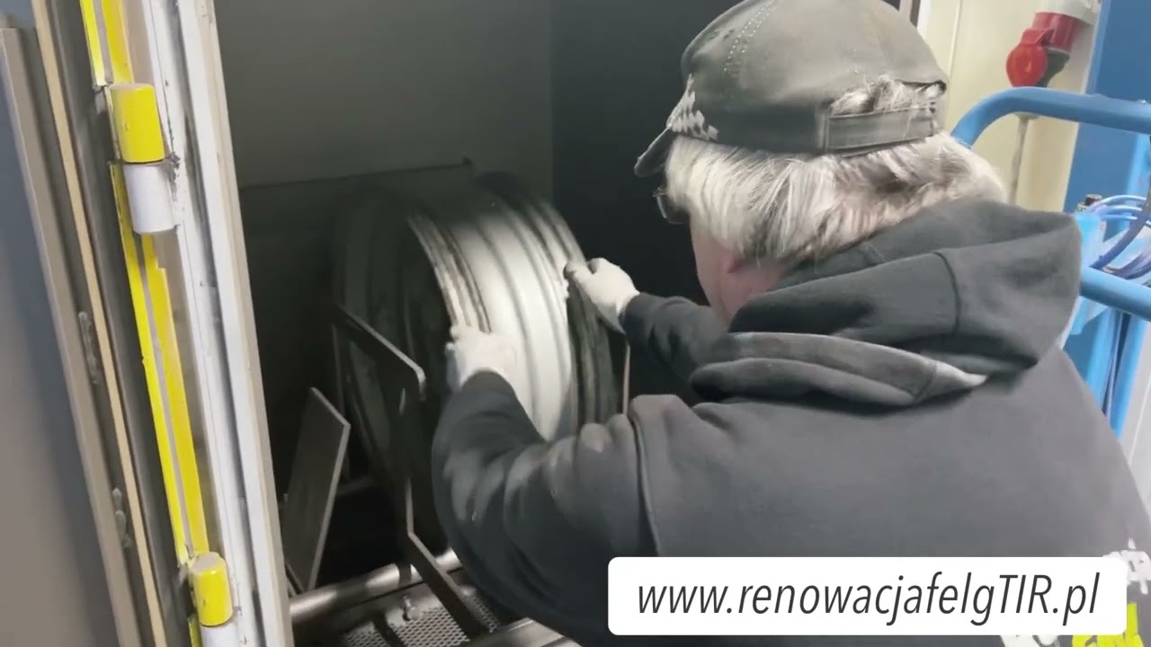 Wstępne oczyszczanie felg stalowych. Tir, 22.5 cała