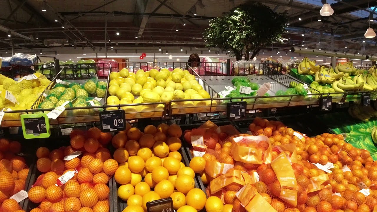 Albert Heijn XL in 4K Hulst Nederland 31 oktober 2021