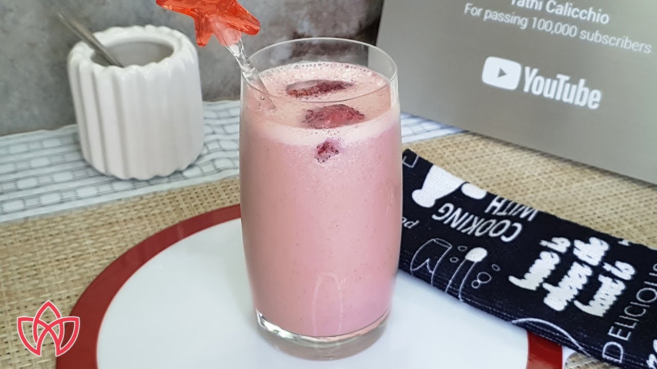 COMO FAZER UMA VITAMINA DE MORANGO CREMOSA DE LANCHONETE