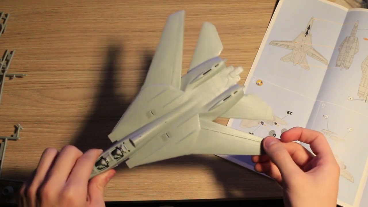 Revell Maverick's F-14 from Top Gun (easy-click system) - FFCollection