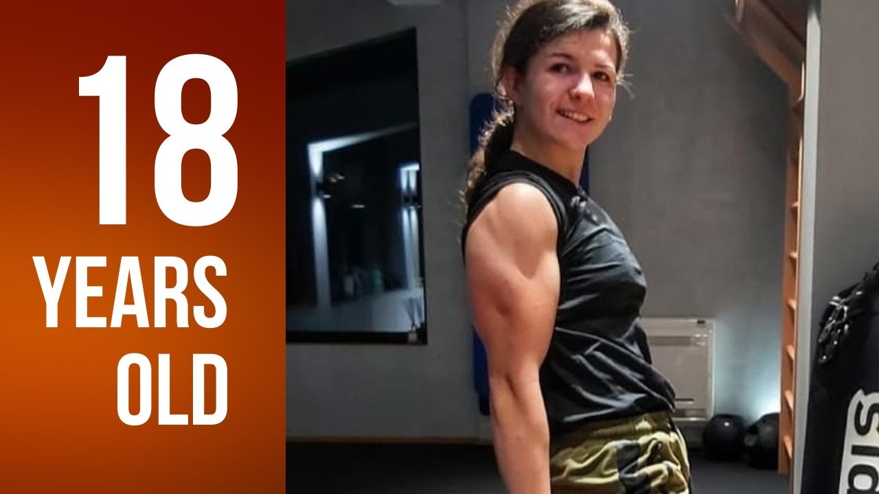 18 years old muscle girl Nikolaya - Biceps curls