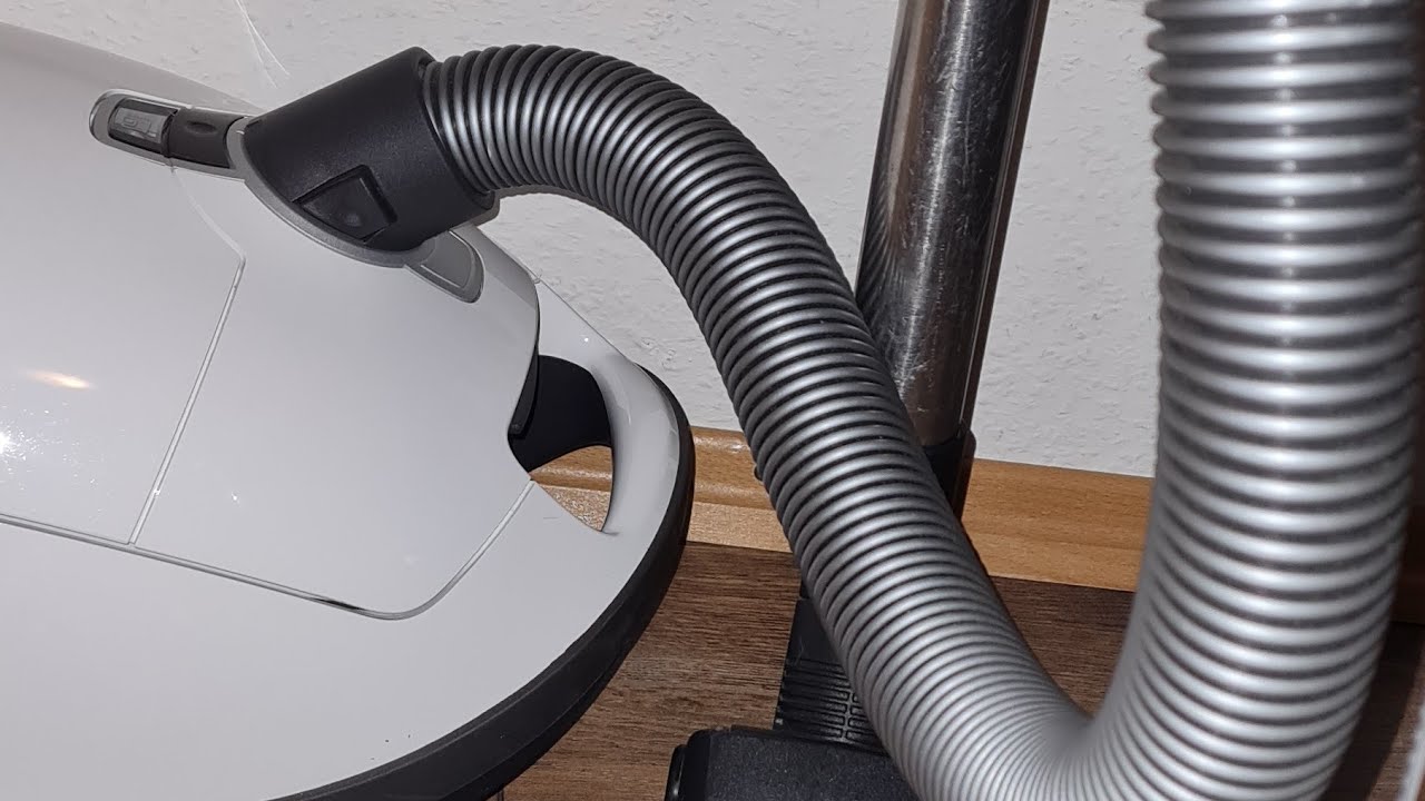 Vacuuming with low suction power❤️🇩🇪