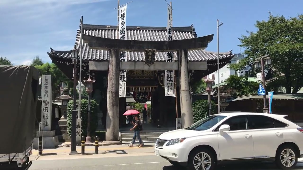 櫛田神社から博多の名店かろのうろんまで
