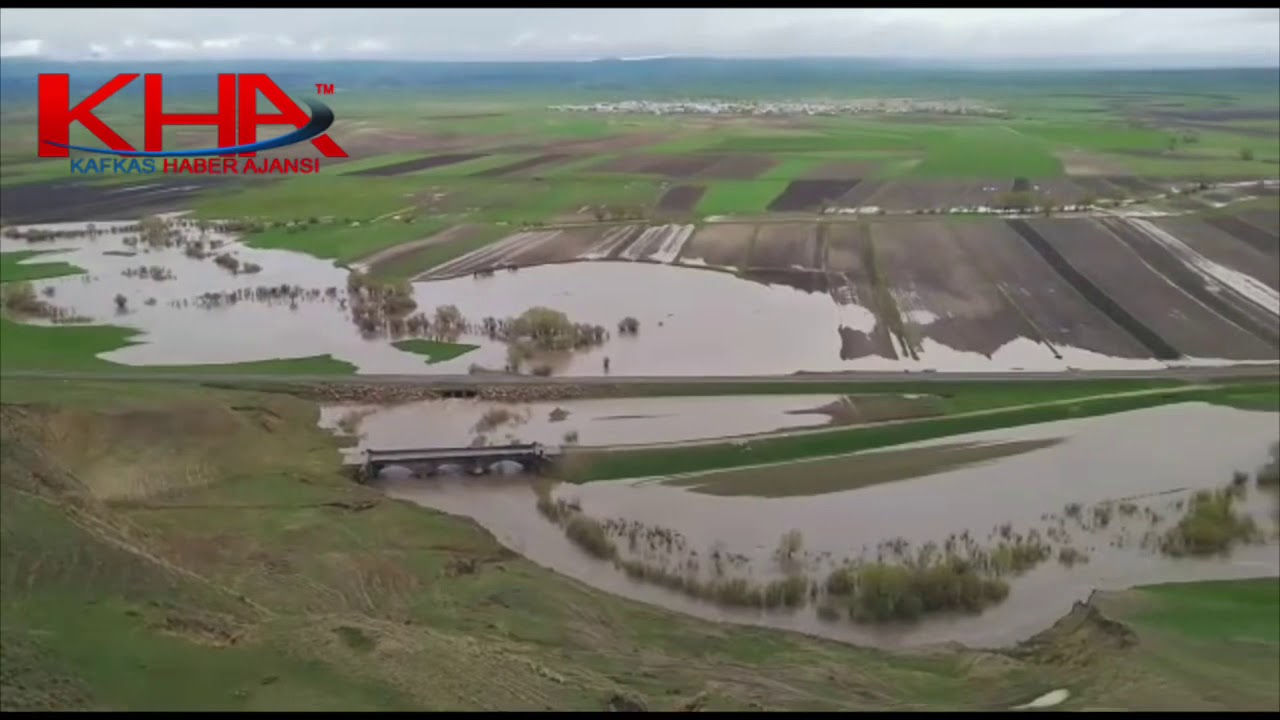 Akyaka&rsquo;da tarım arazileri sular altında kaldı