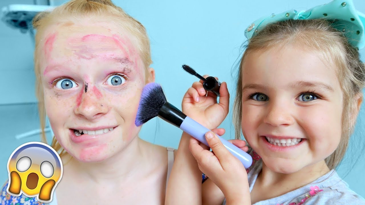 SISTER DOES MY MAKEUP CHALLENGE ❤ Mia's Life ❤