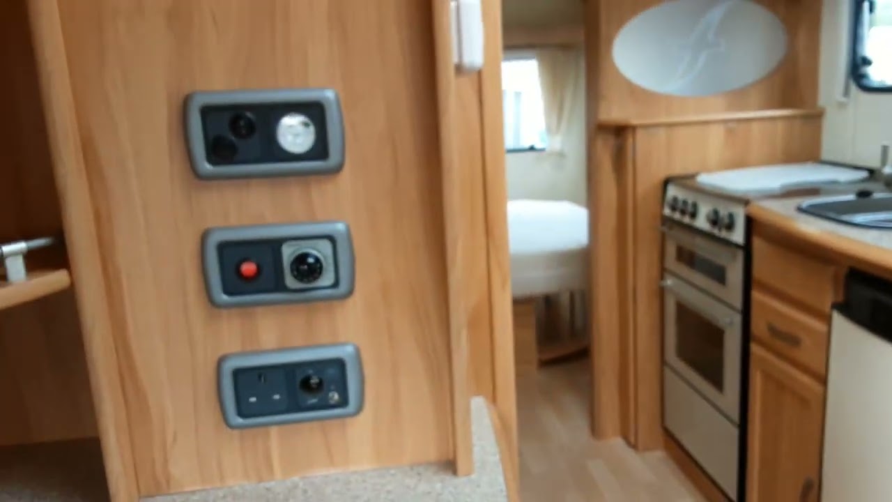 FC18147- 2009 Fleetwood Meridien 560i