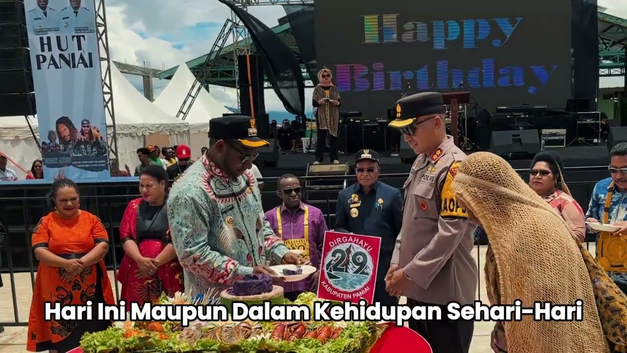 HUT KABUPATEN PANIAI KE-29 BERJALAN AMAN DAN LANCAR, BUPATI PANIAI BERI APRESIASI