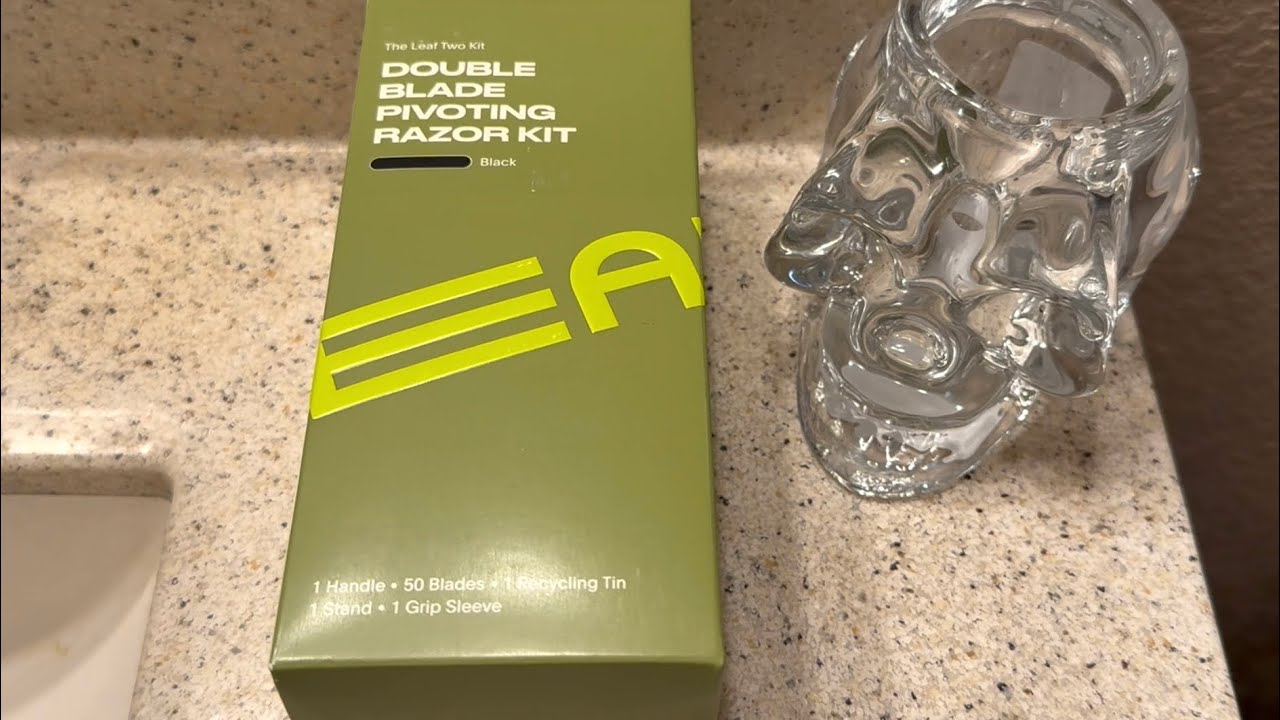 Распаковка новой обновленной бритвы от Leaf Shave, модели «Leaf Two».