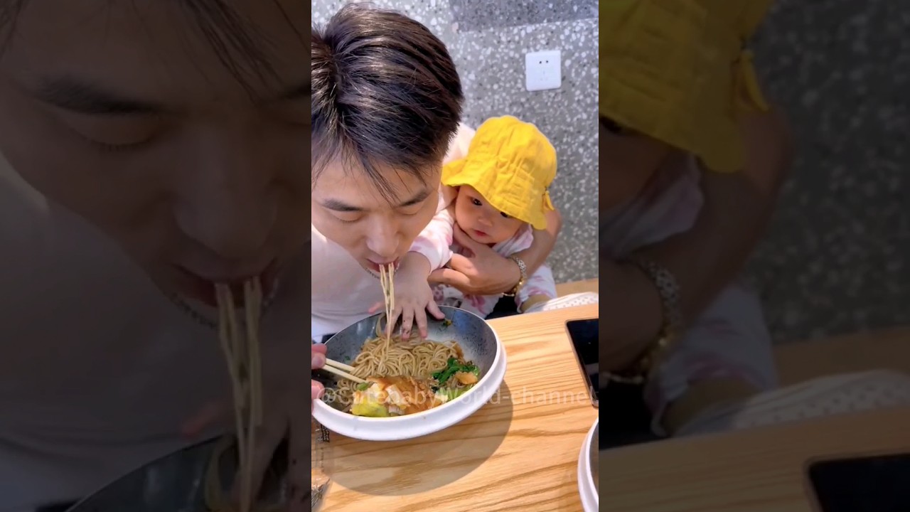 😂😂baby grabbing food from dad#shorts#youtubeshorts#cute#baby#fyp#funny#funnyvideo