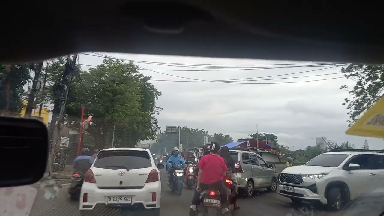 Dashcam kemacetan di jalan