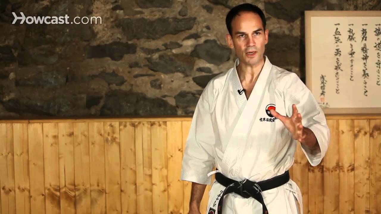 How to Do a Roundhouse Kick | Karate Lessons