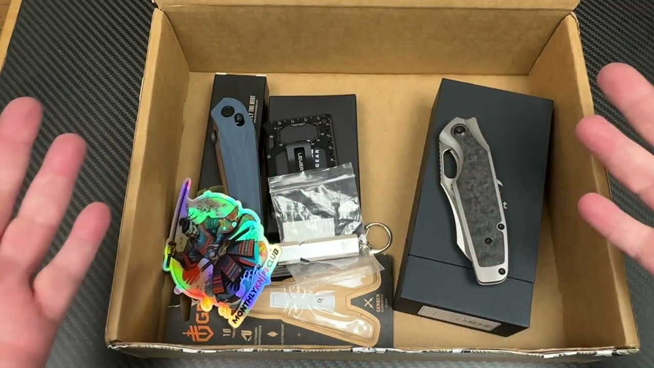 Ежемесячный выпуск «Ultimate Box» от Knife Club, январь.