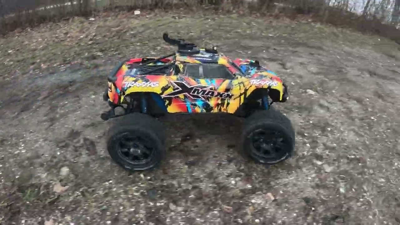TRAXXAS XMAX 8S