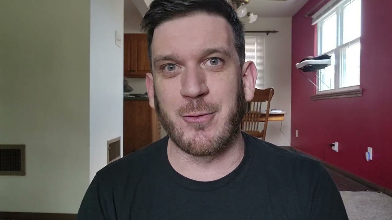 Стоит ли удалить его из социальных сетей или оставить рядом?