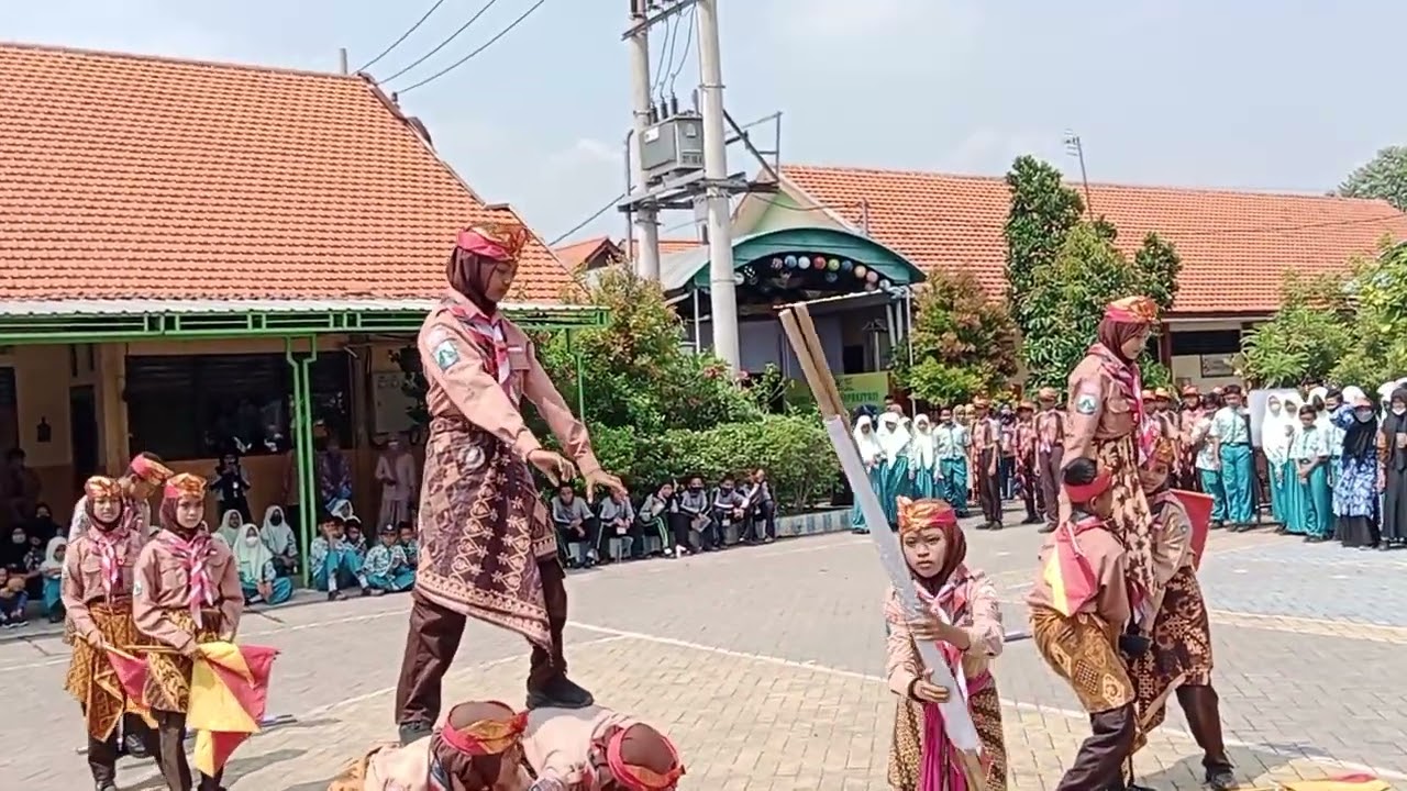 DANCE SEMAPHORE DAN JINGLE PRAMUKA SMPN 1 PORONG 2022