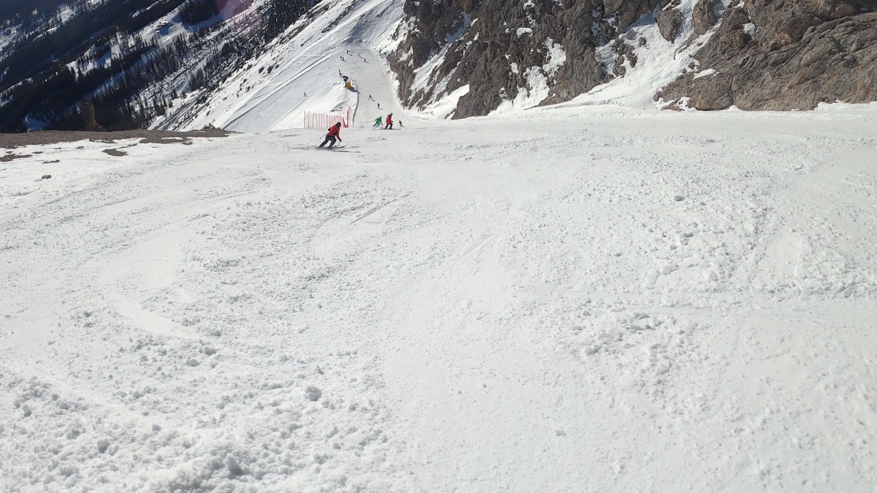 Giacomo Garini skiing down 