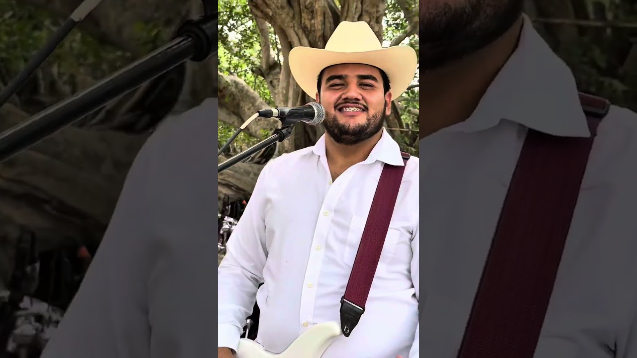 𝙴𝙻 𝙼𝚄́𝚂𝙸𝙲𝙾 𝙲𝙷𝙸𝙵𝙻𝙰𝙳𝙾 (𝐜𝐨𝐯𝐞𝐫)