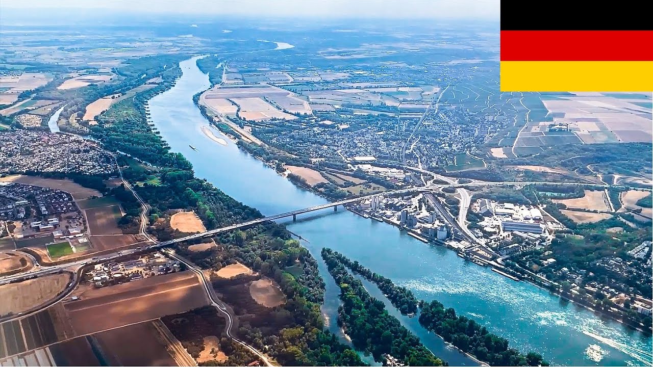 Germany - Landing at Frankfurt Airport (FRA) - landing approach and airport