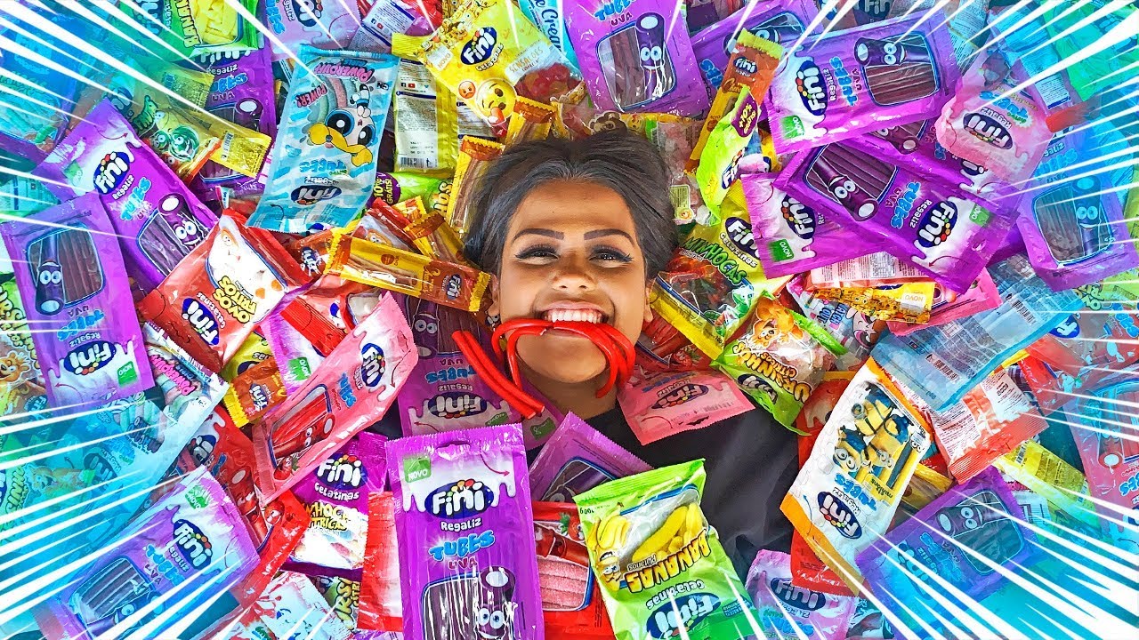 COMPREI TODA BALA FINI DO SUPERMERCADO !!!