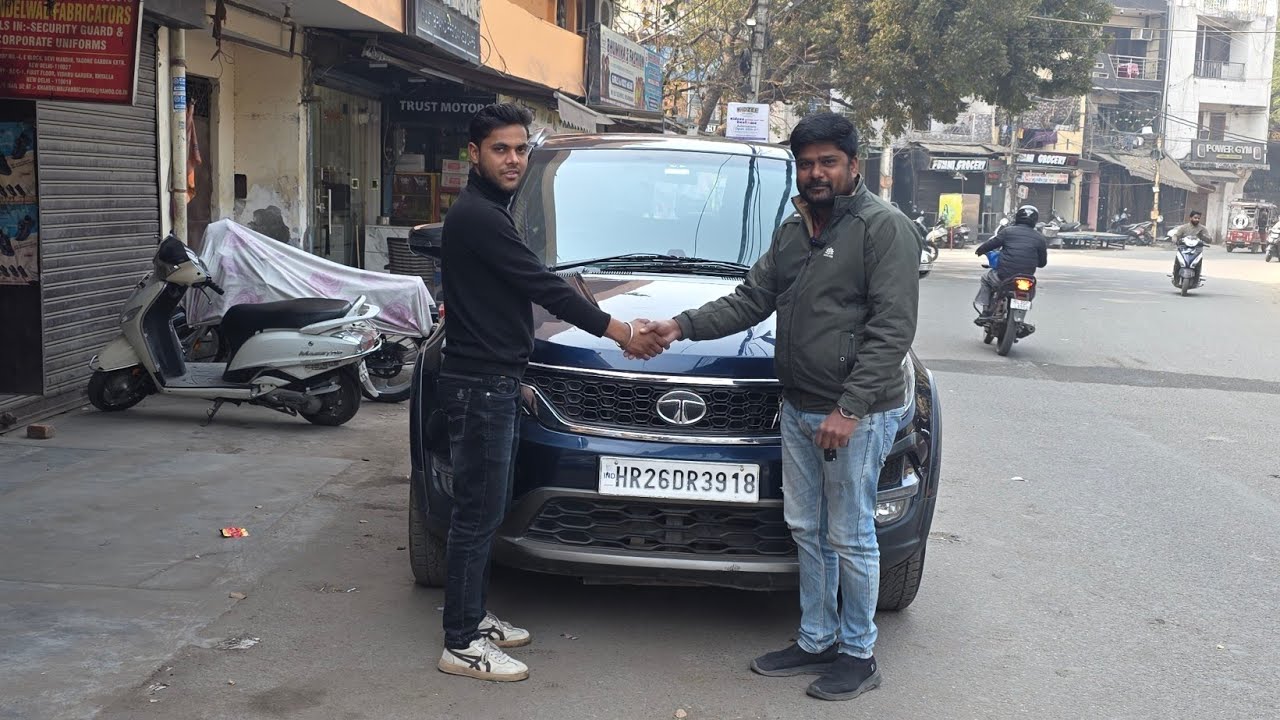 ఆంధ్ర ప్రదేశ్ విజయవాడ వాసులకిTATA HEXA XTA 2018 మోడల్ కంటైనర్ పంపిస్తూన్న