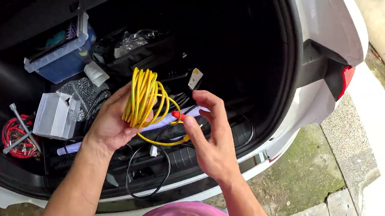 Unboxing and Testing BYD Sealion 6 portable charger with an extension cord ground adaper