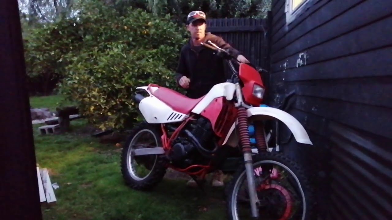 86 yamaha TT250 cold start