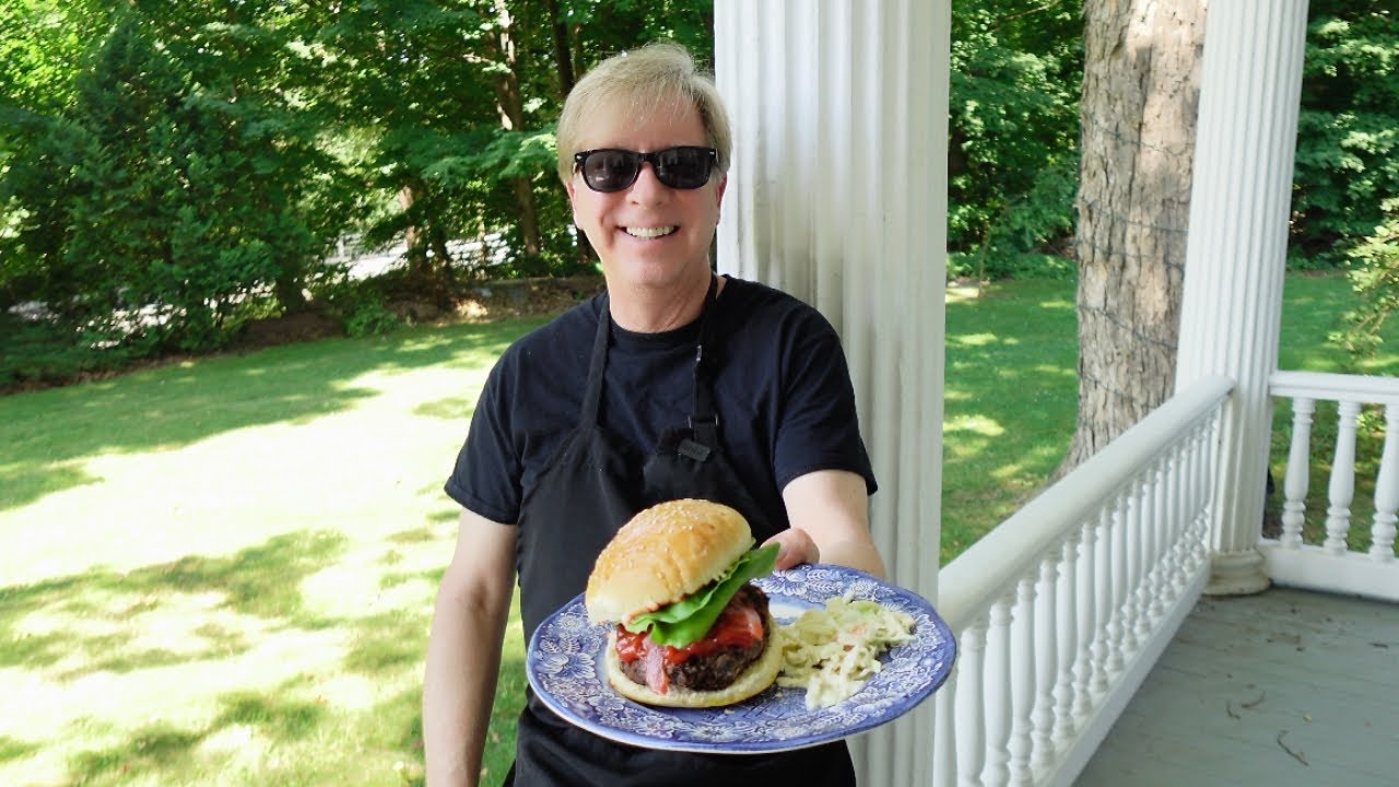 The BEST Homemade Hamburger Buns + Veg Burgers & My NEW Vacuum Cleaner!