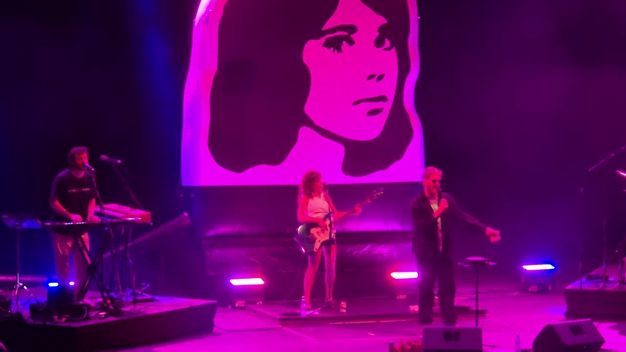 TV Girl - Showcenter - Monterrey Mexico - PERFORM THEIR HITS LIVE!