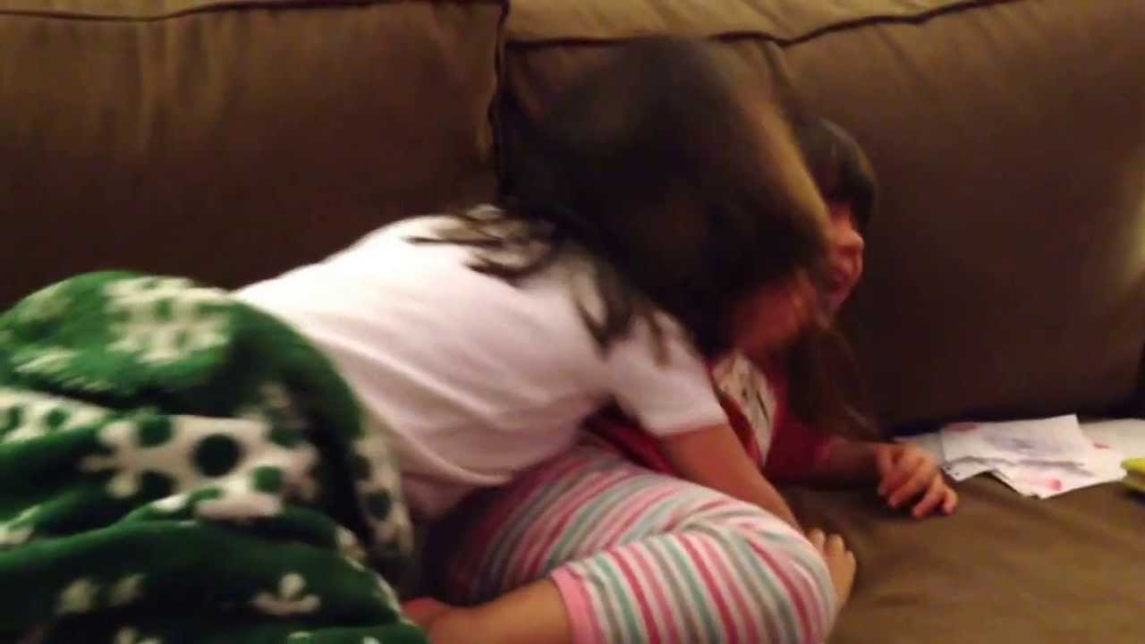 Giggling Sisters 3