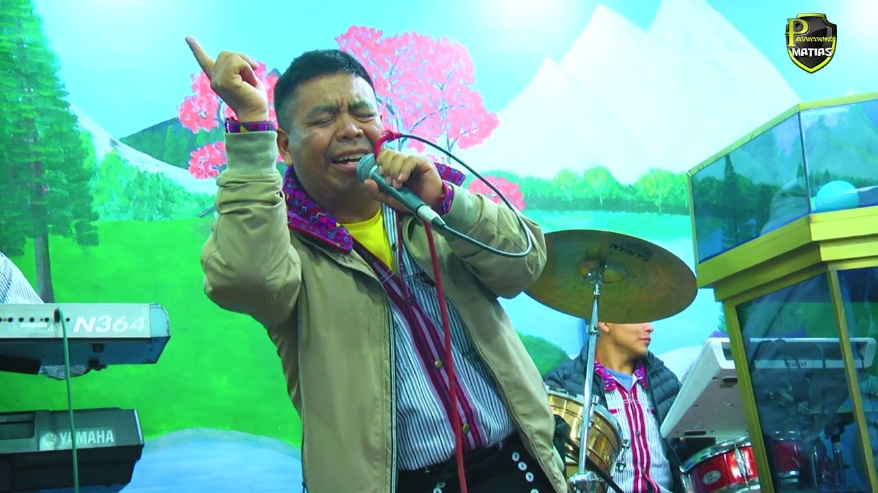 CANTANTE PEDRO MENDOZA Y EL GRUPO MUSICAL NUEVO SINAI. TODOS SANTOS C.