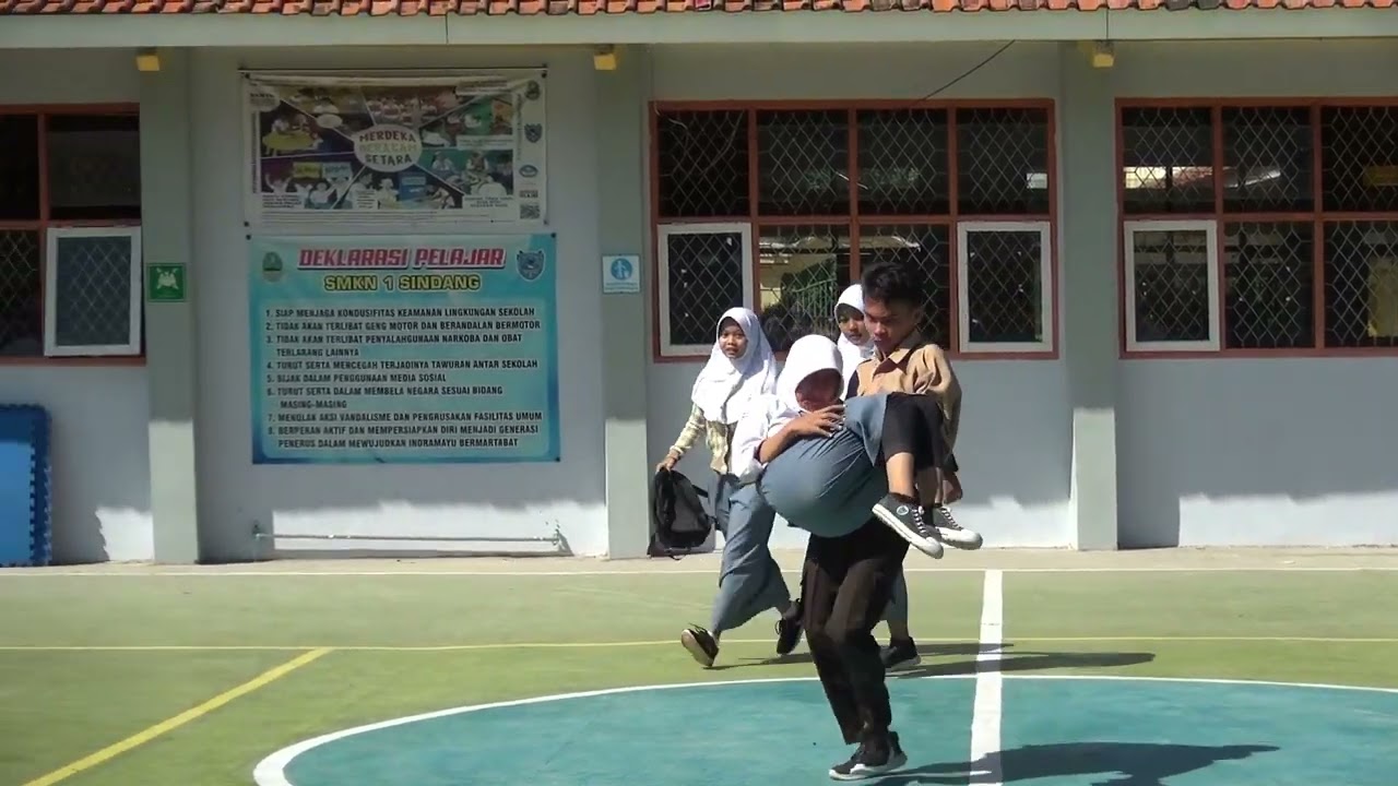 Ekskul PMR | Demo Ekskul SMK Negeri 1 Sindang