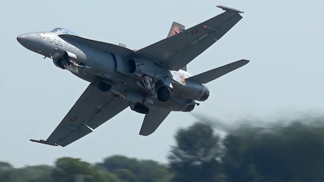 Superb Spanish EF-18 Hornet Display - RIAT 2022 RAF Fairford