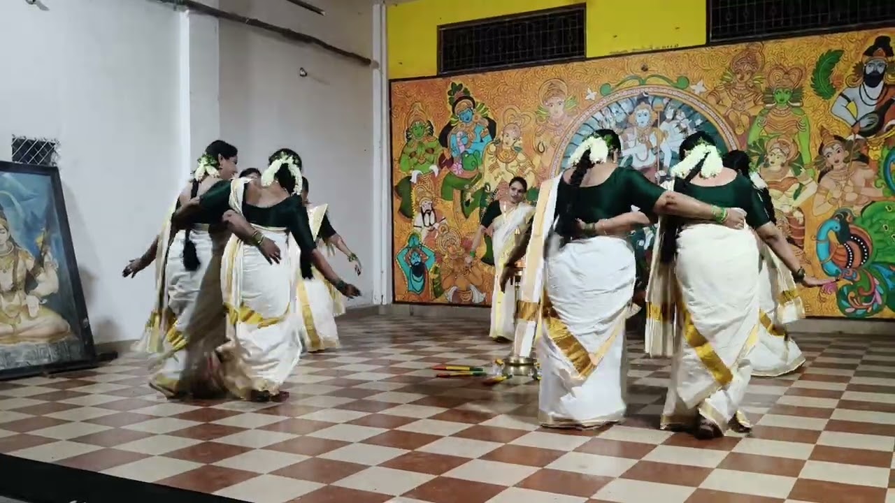 തിരുവാതിര ദിനത്തിൽ ടീം പാർവണേന്ദു അവതരിപ്പിച്ച തിരുവാതിര🙏