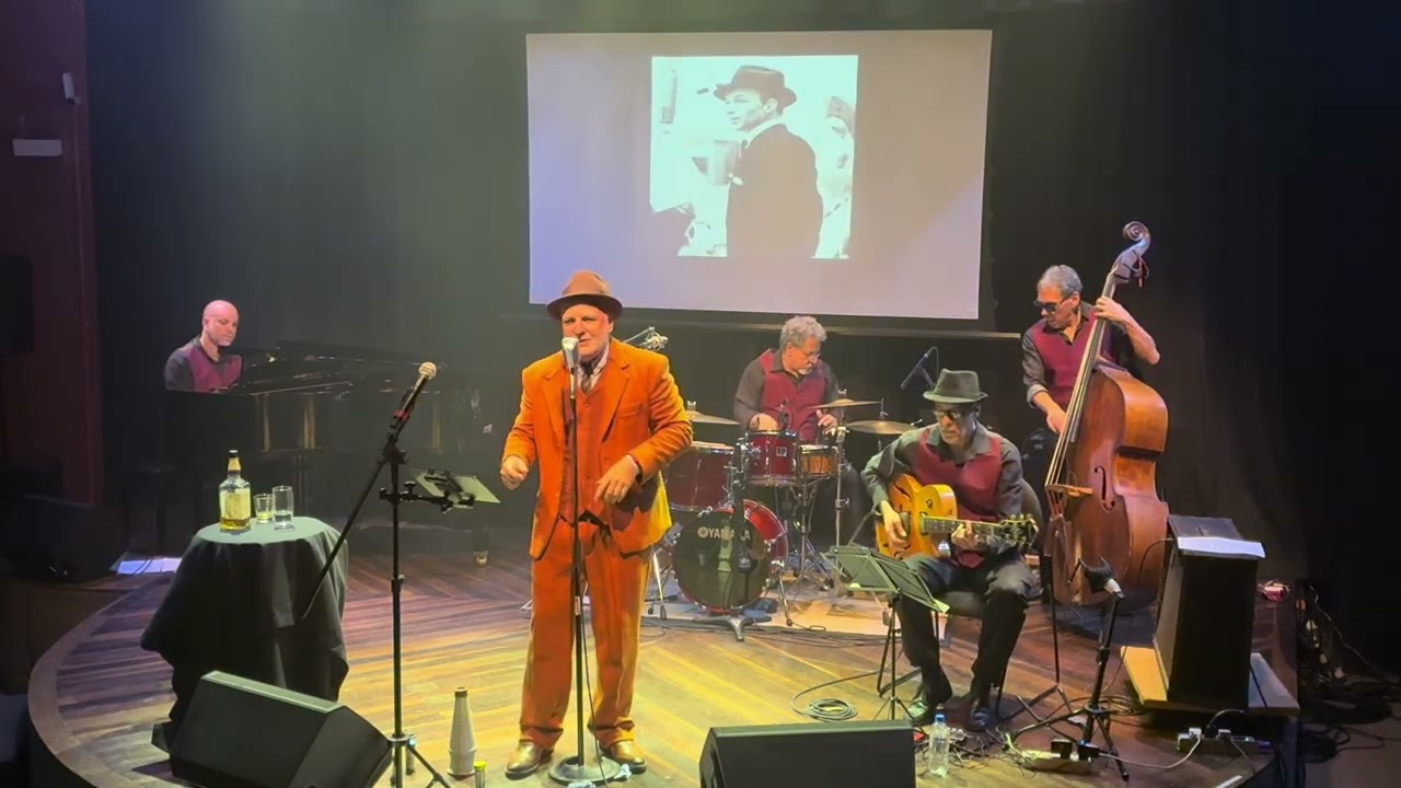 SINATRA LADO B - Centro da Musica Carioca, Tijuca, RJ. 12 dez 2015. “Wrap your troubles in dreams”