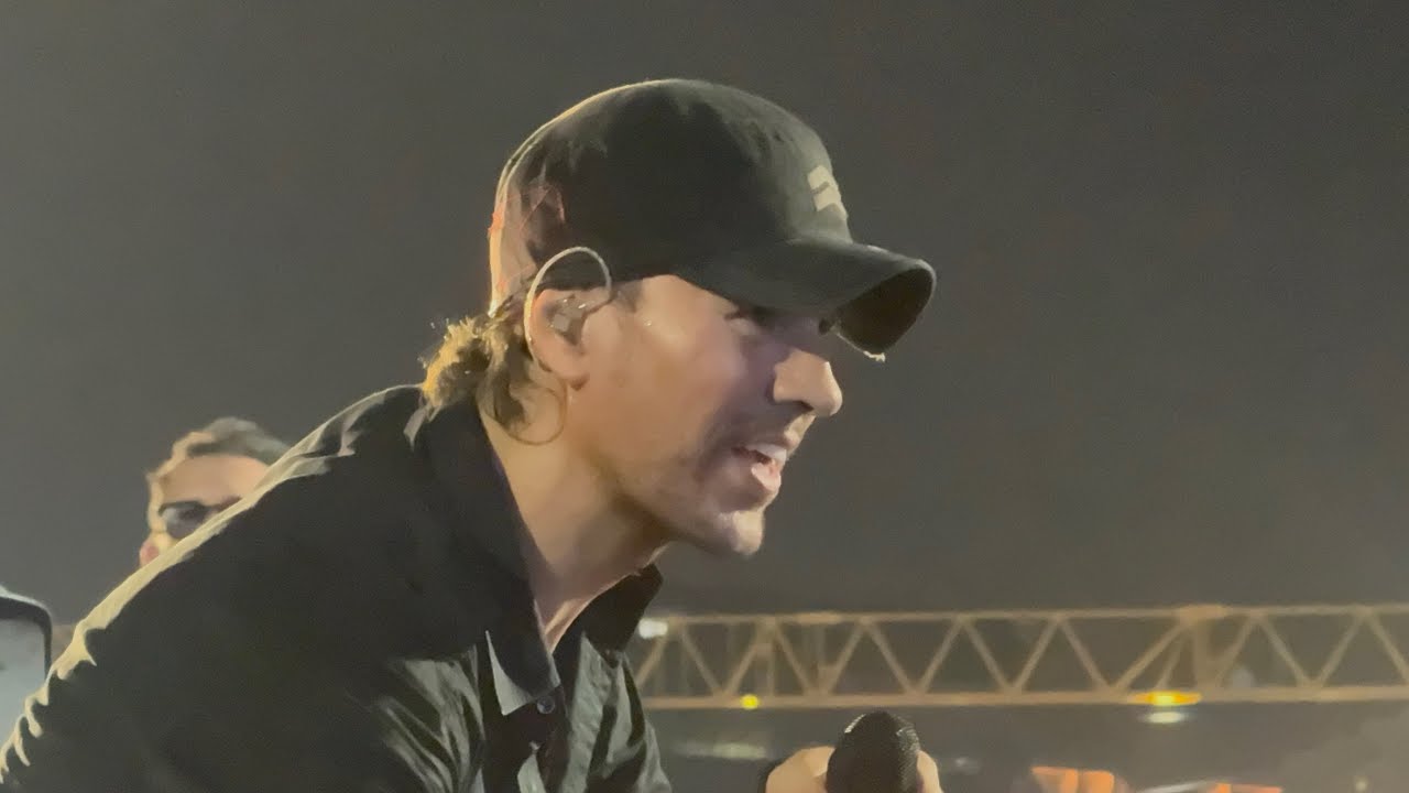 ENRIQUE IGLESIAS PERFORMING LIVE IN MUMBAI, INDIA | Baby I Like it | FINALE  