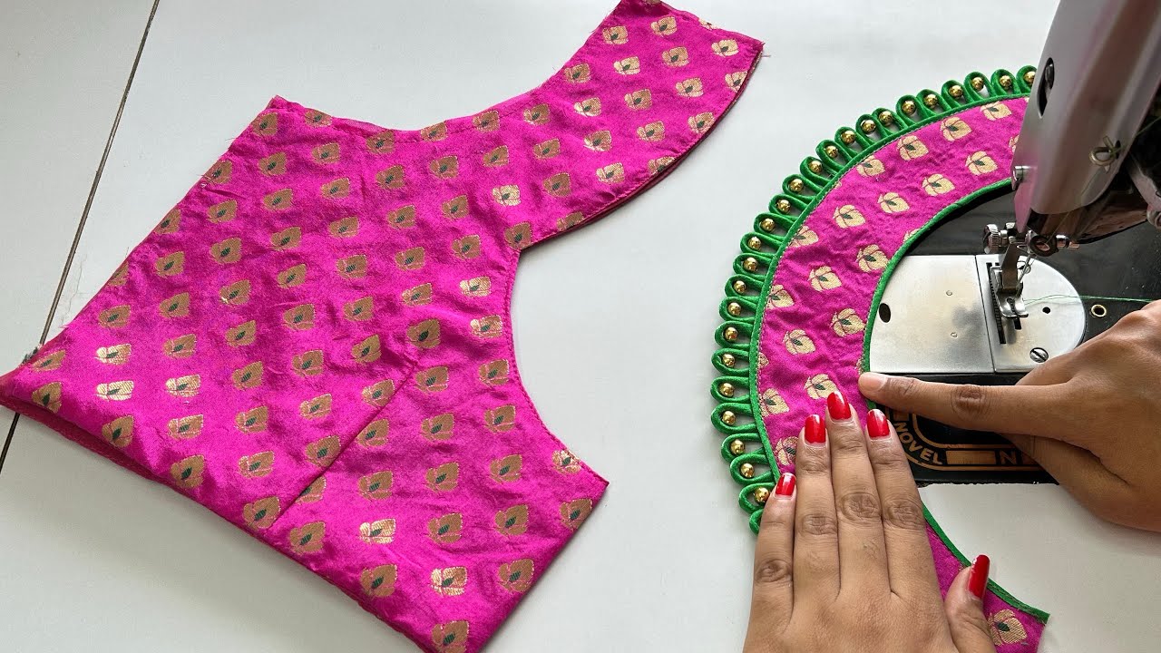 Simple And Easy Blouse Back Neck Design || Cutting And Stitching Back Neck Blouse Design || Blouse