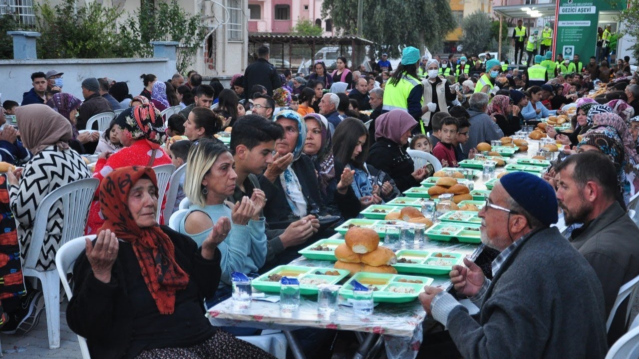 Afetzedeler Mahalle İftarında Buluştu