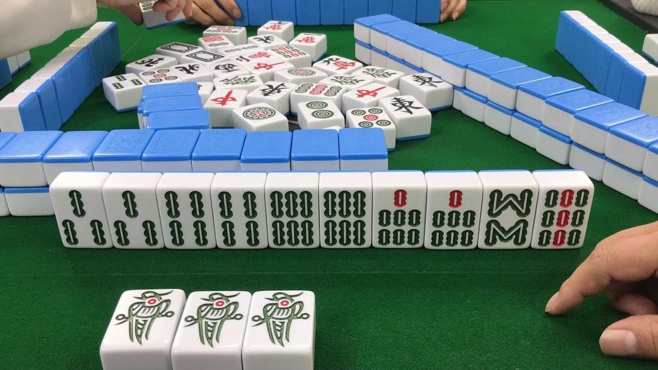 不是所有的牌型都适合开杠，一看小哥就是个很有主见的人